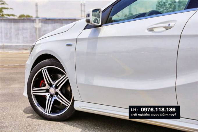 Mercedes A250 AMG 2014 ngoai that (2)