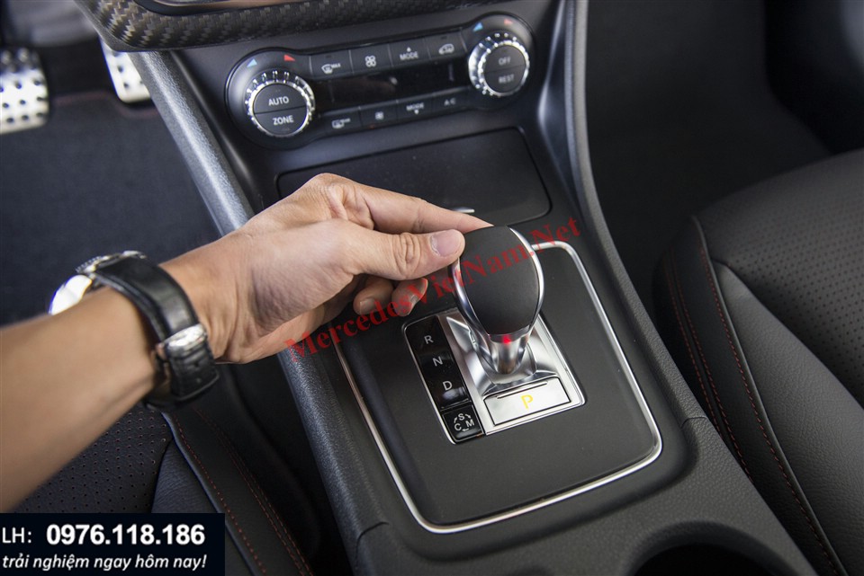 Mercedes A45 AMG (10)