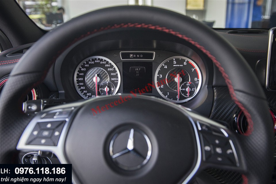 Mercedes A45 AMG (12)