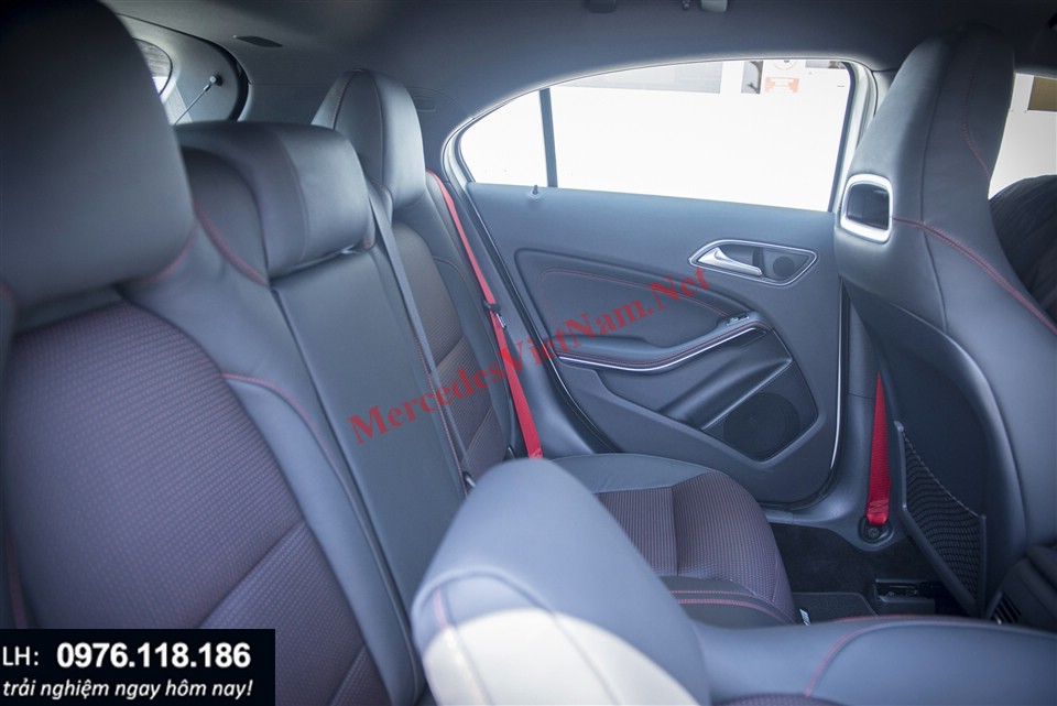 Mercedes A45 AMG (2)