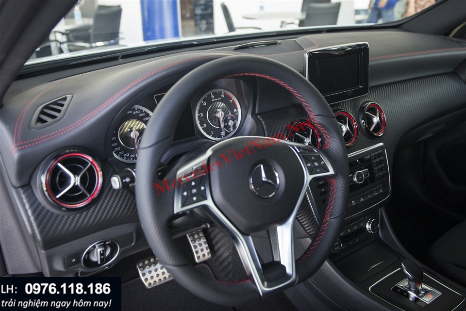 Mercedes A45 AMG (5)