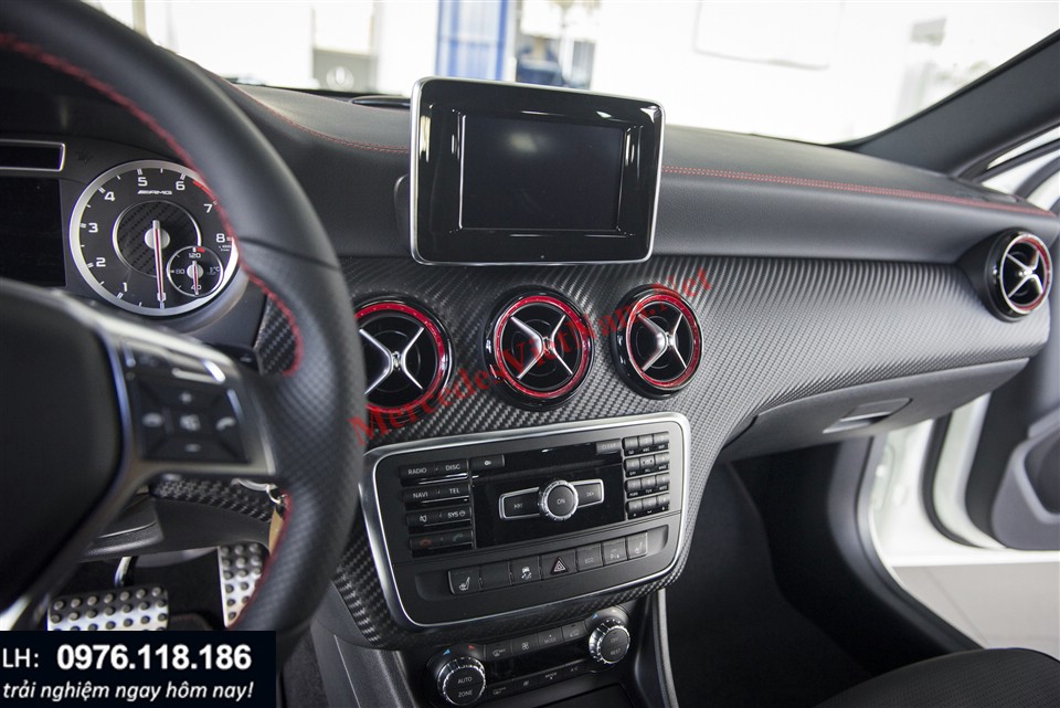 Mercedes A45 AMG (9)