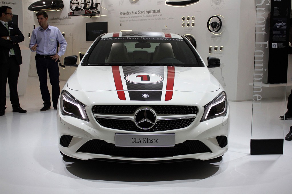 Mercedes-CLA-200