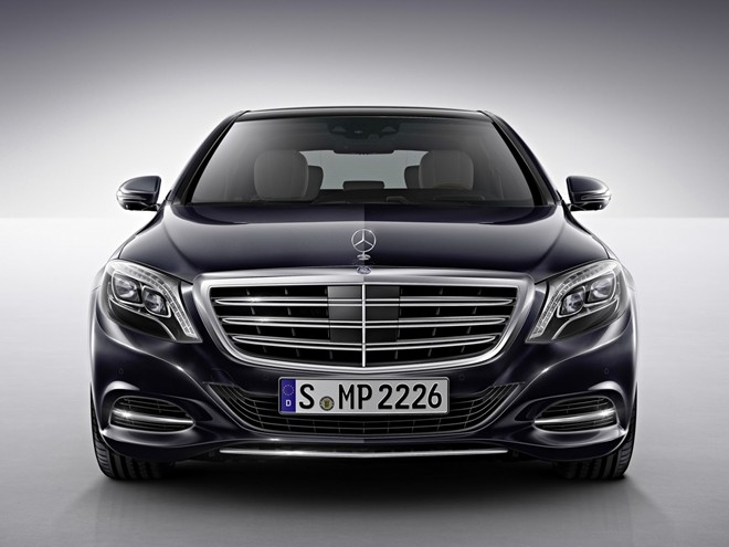 Bảng giá xe Mercedes 2023  các sản phẩm bán chính hãng tại Việt Nam