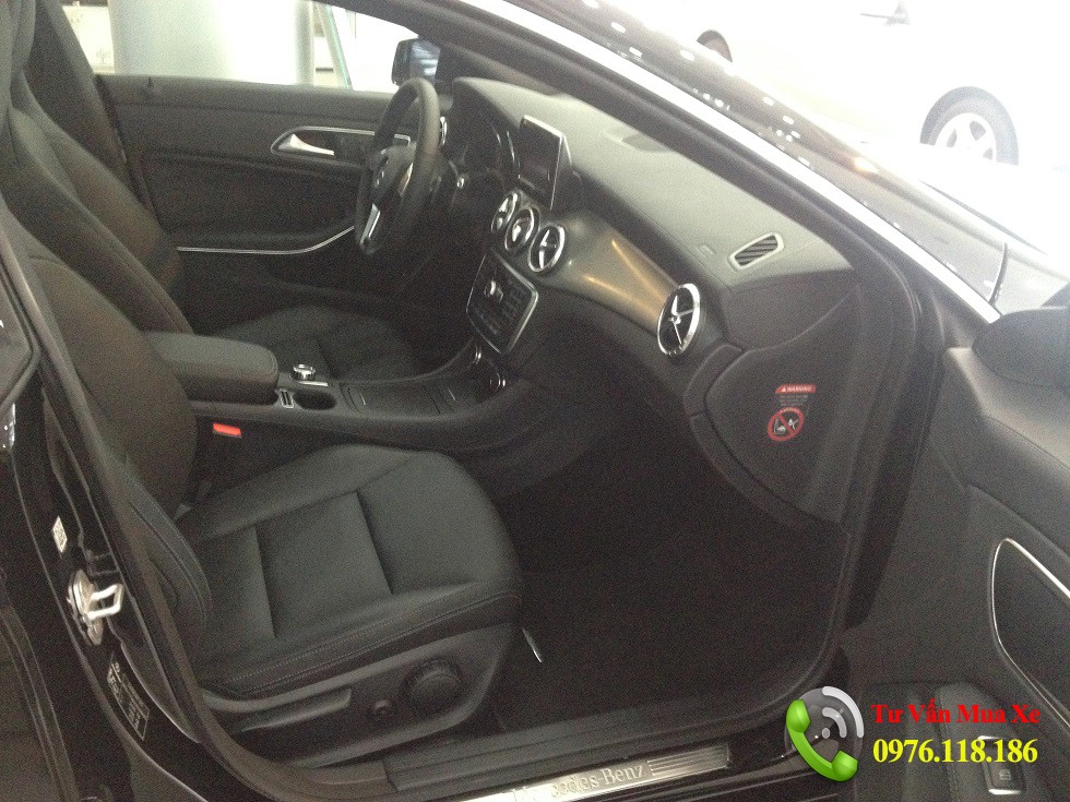 Mercedes CLA 250 2015 mau den (18)