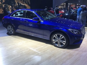 Khoang nội thất Mercedes C250 – Thêm không gian , thêm hiệu quả