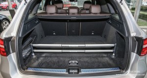 Trang bị những tính năng vượt trội cho mẫu xe Mercedes GLC 200