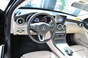 Mẫu xe bán chạy nhất trong phân khúc chính là Mercedes C200
