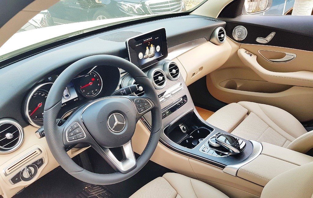 Tiện nghi , hiện đại , an toàn của chiếc xe Mercedes C200