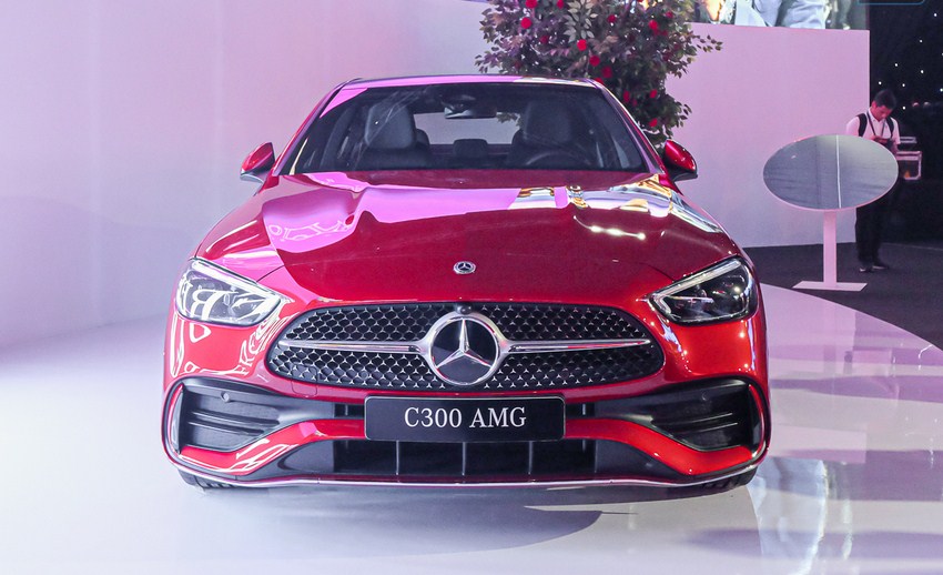 Mercedes C300 AMG 2023 mới | giá xe tốt có xe giao sớm hỗ trợ trả góp