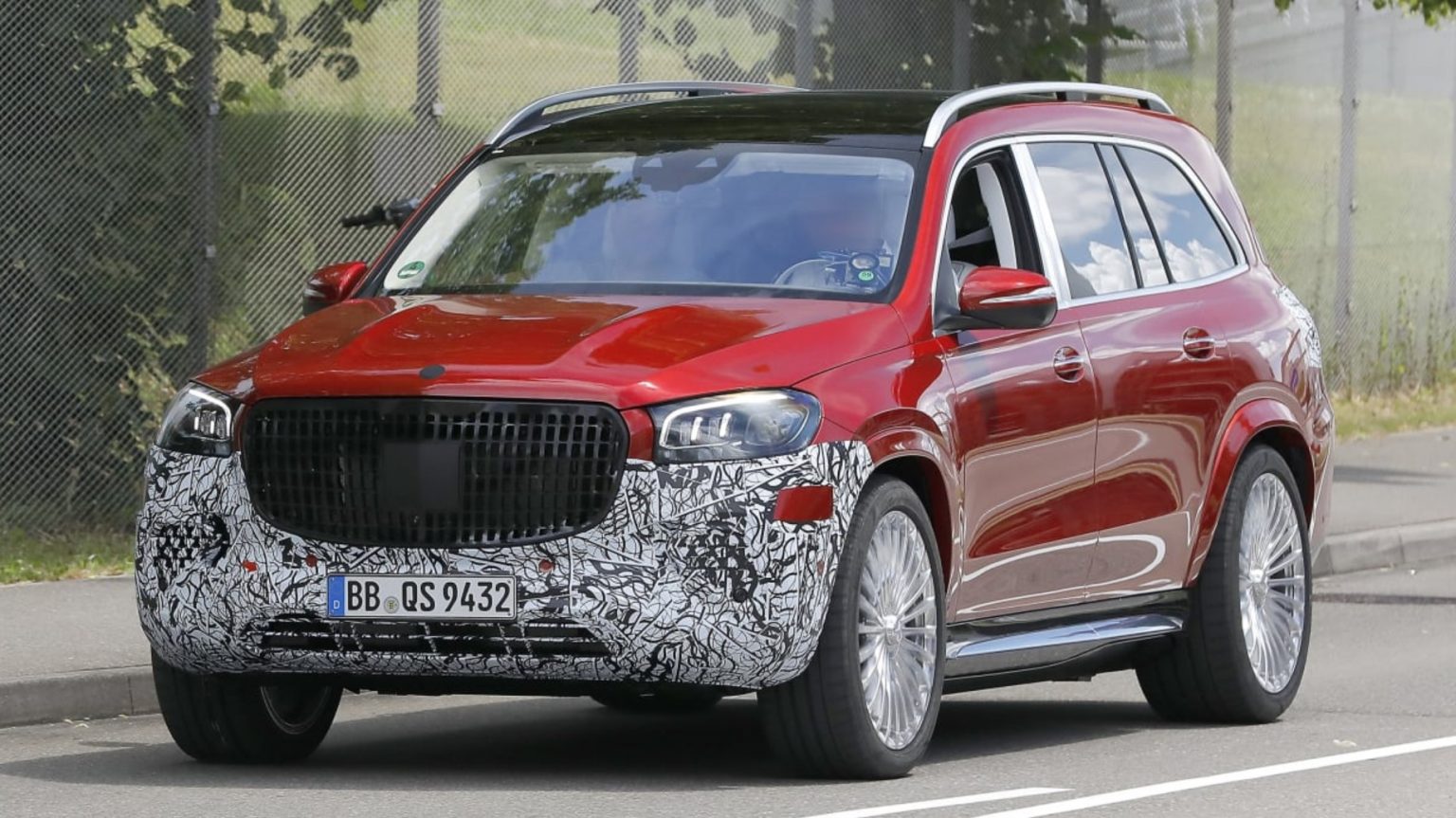 Mercedes-Maybach GLS 2023 lộ diện trên đường thử