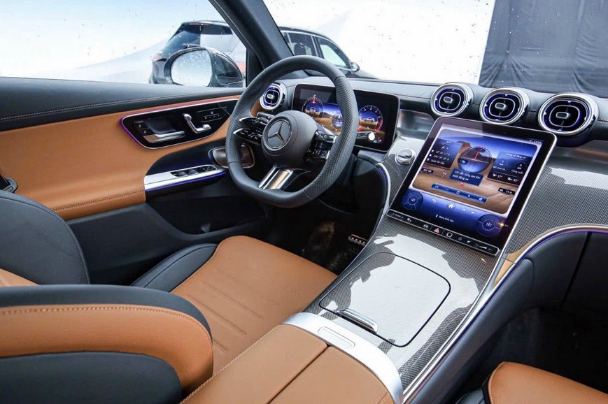 Mercedes GLC 300 4Matic 2024 và BMW X3 2024 : Nên chọn xe nào?